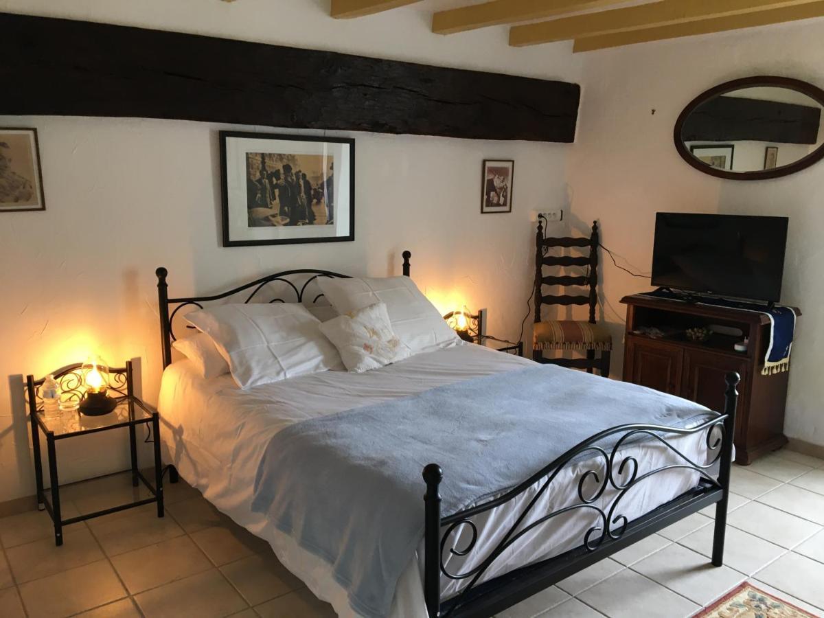 A L Epoque Bed & Breakfast Bouges  Exterior foto