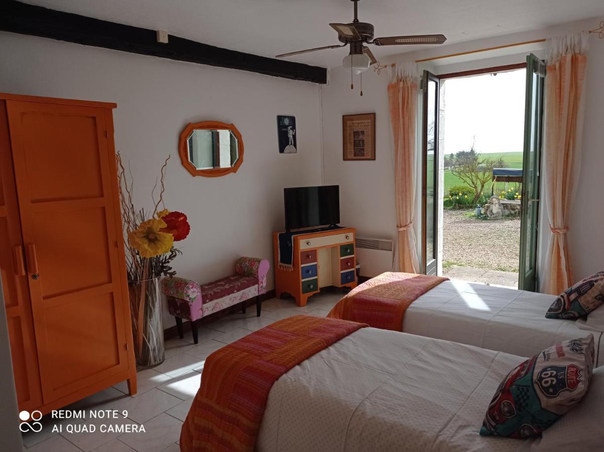 A L Epoque Bed & Breakfast Bouges  Exterior foto