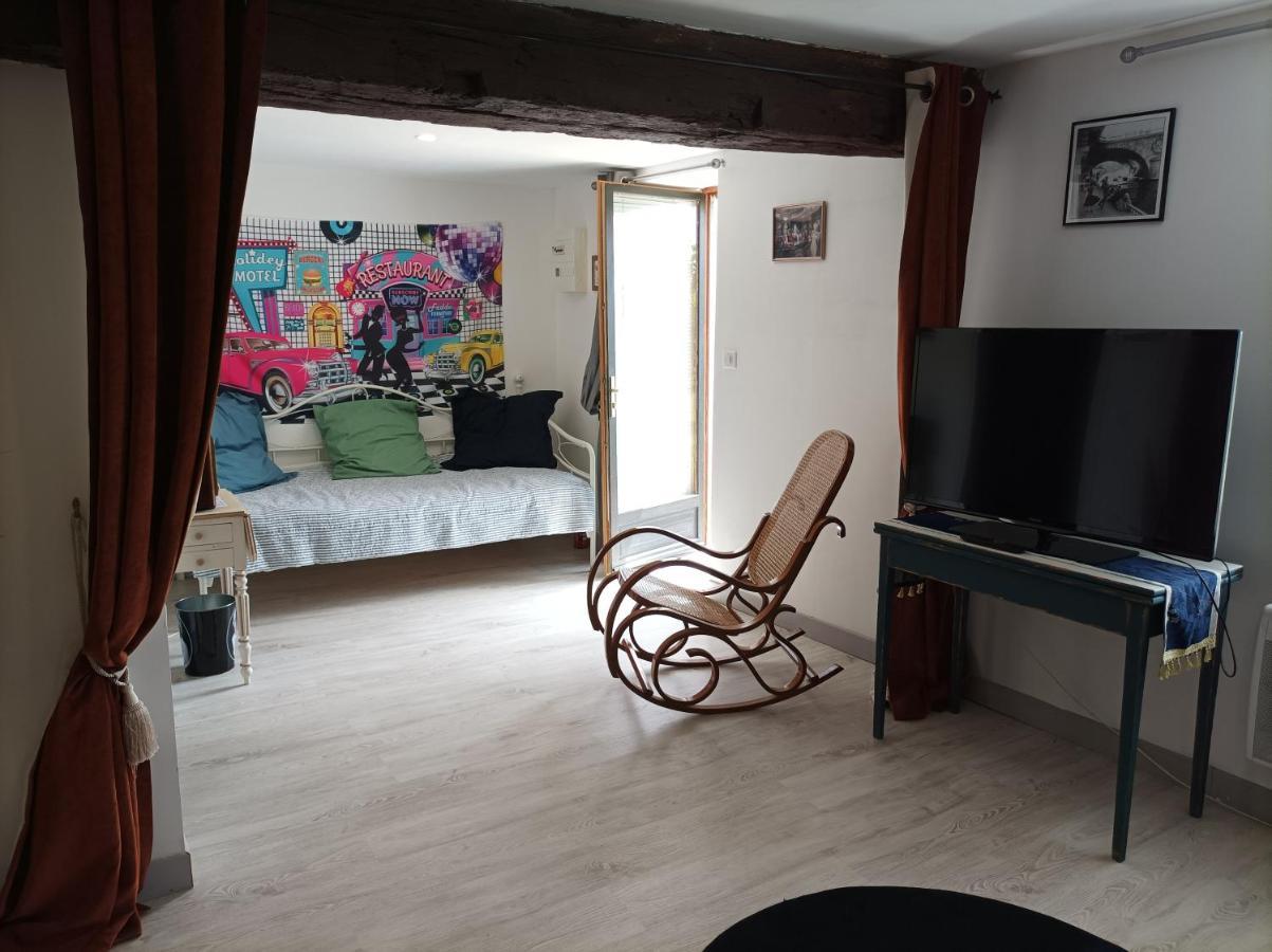 A L Epoque Bed & Breakfast Bouges  Exterior foto